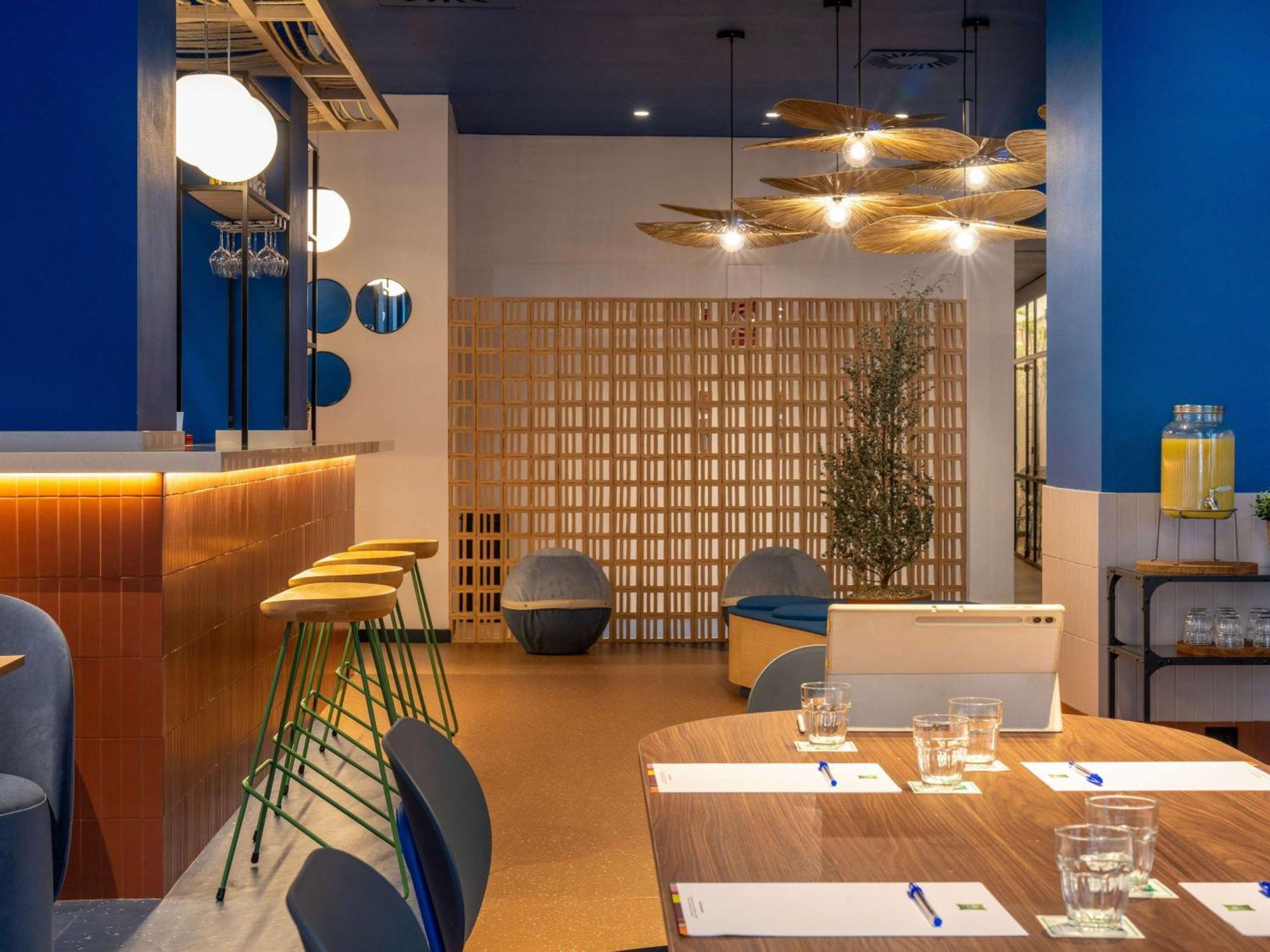 Готель Ibis Styles Zaragoza Ramiro I Екстер'єр фото
