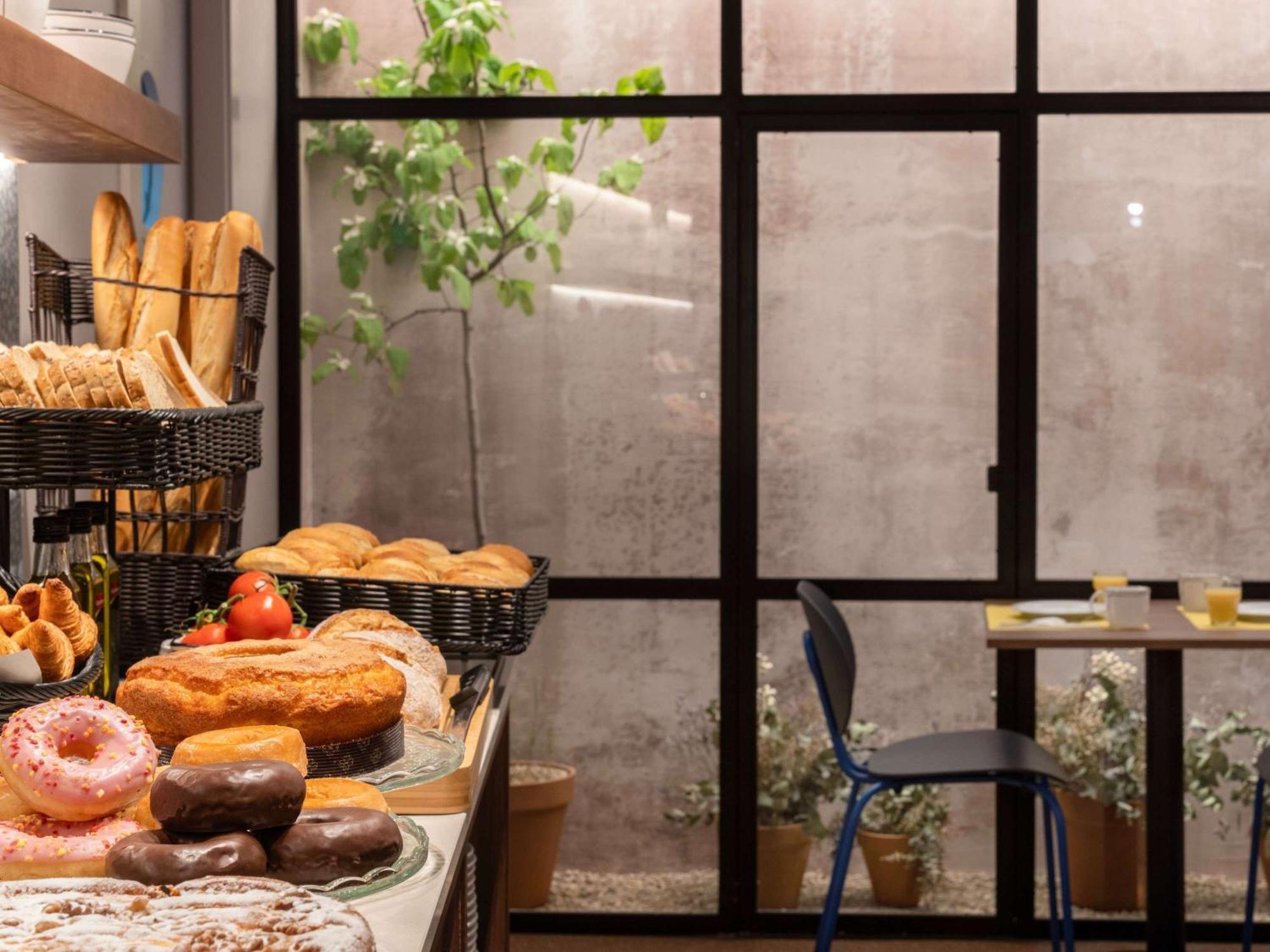 Готель Ibis Styles Zaragoza Ramiro I Екстер'єр фото