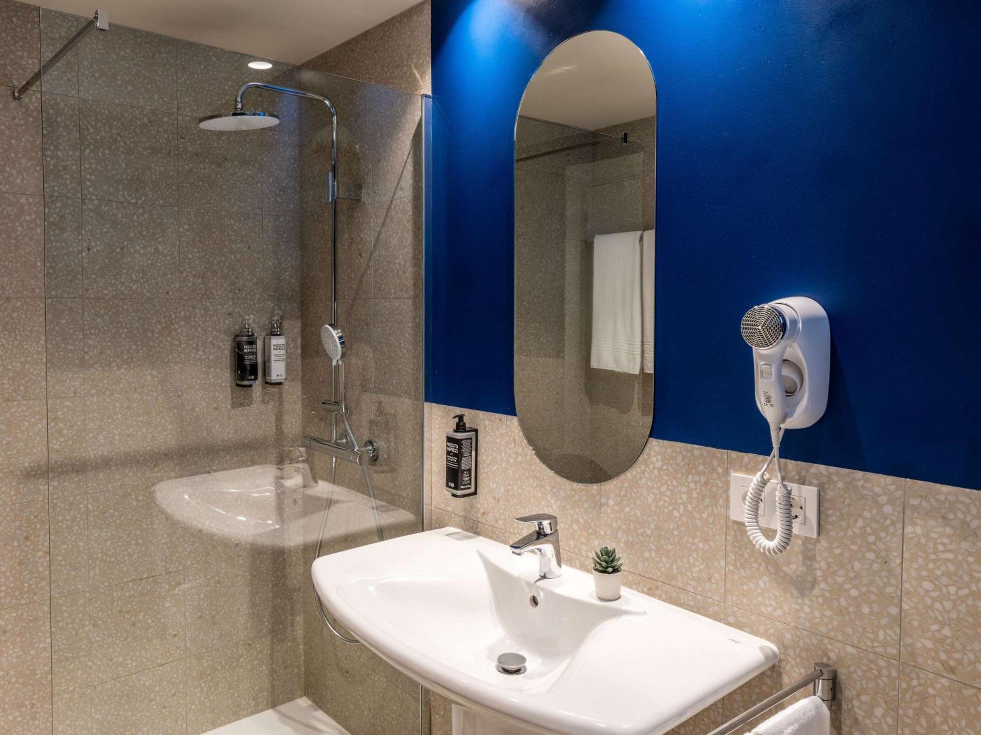 Готель Ibis Styles Zaragoza Ramiro I Екстер'єр фото