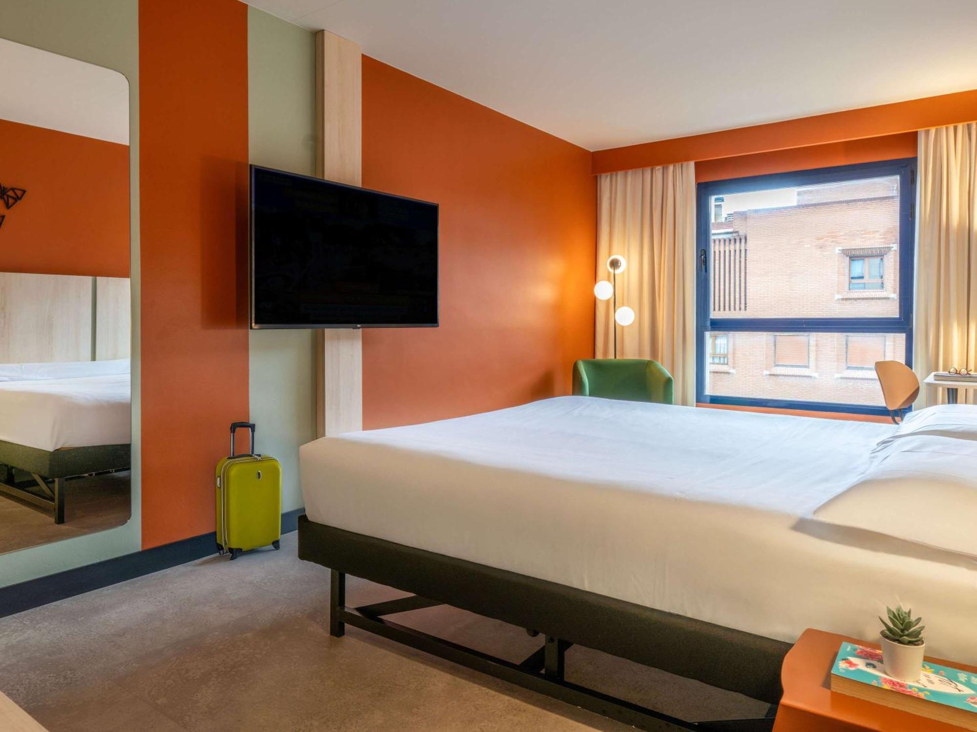 Готель Ibis Styles Zaragoza Ramiro I Екстер'єр фото