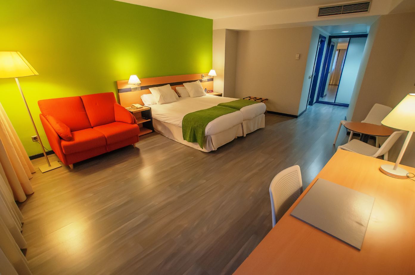 Готель Ibis Styles Zaragoza Ramiro I Екстер'єр фото