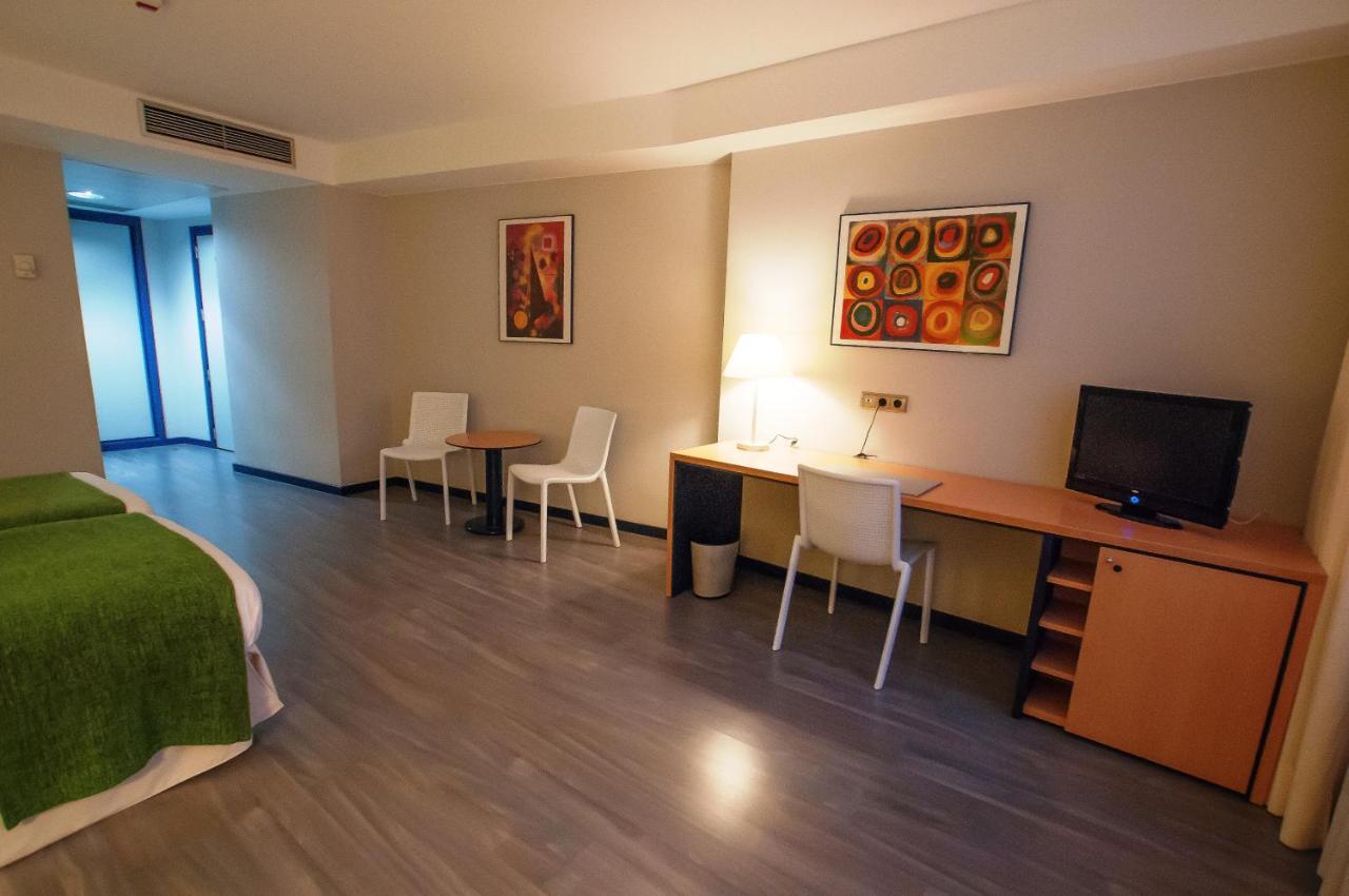 Готель Ibis Styles Zaragoza Ramiro I Номер фото